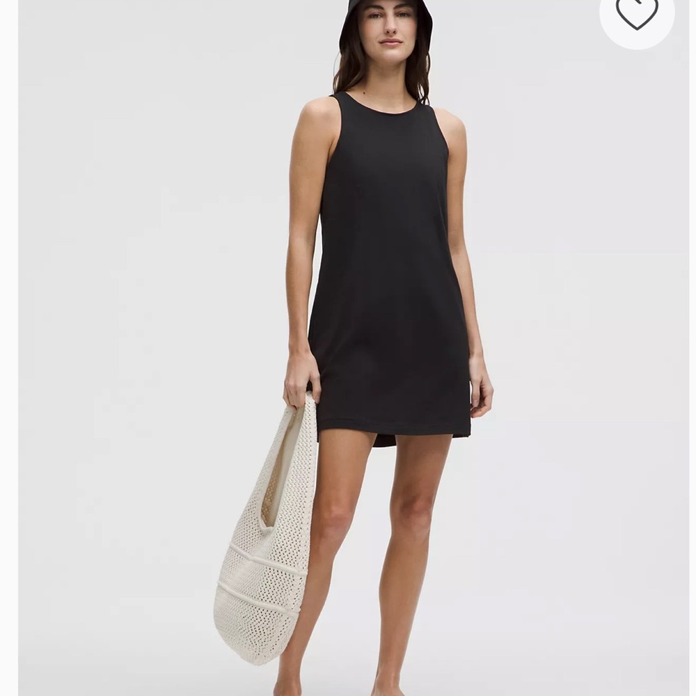 Lululemon Athletica Tee